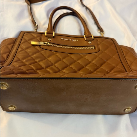 Michael Kors Quilted Tan Handbag tote medium cross body bag - Picture 3 of 10